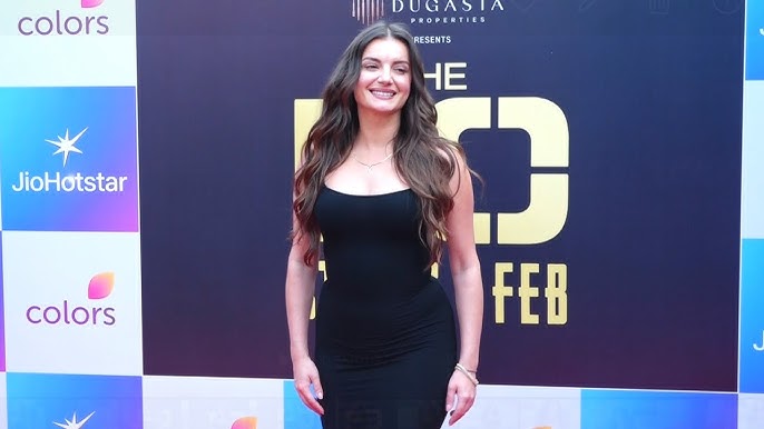 Natalia Janoszek the 50 contestants